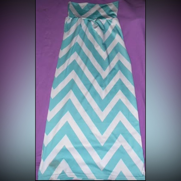 Chevron Patterned Blue and White Skirt Girl’s Size 8-10 NWOT - Picture 1 of 5